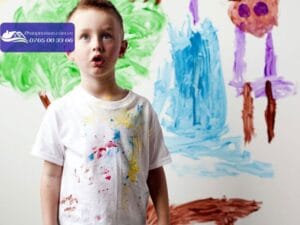 Quần áo bị dính sơn tường phải làm sao